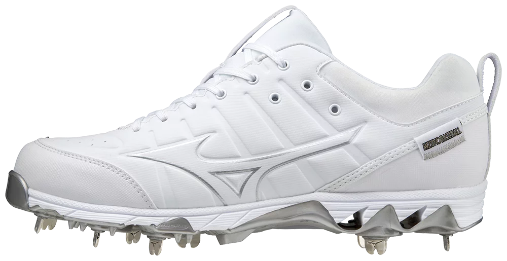Mizuno 9-Spike? Ambition 2 Low Men's Metal Baseball Cleat, Size 7, White (0000)